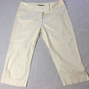 Women’s capris size Medium i51